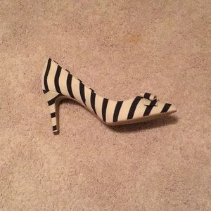 JCrew 3 heels with bow